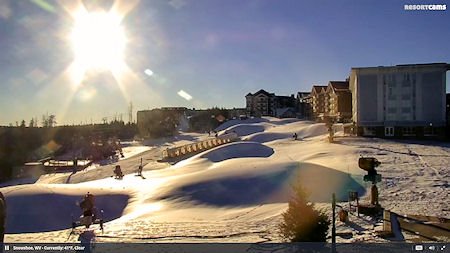 Snowshoe was making snow at the base but not up top this morning. It looks pretty awesome huh?