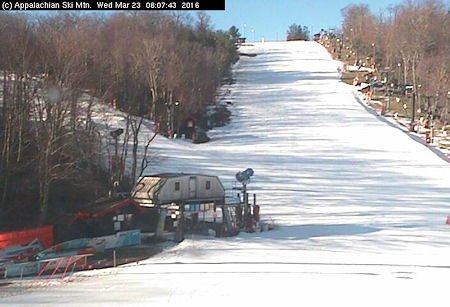 App's slopes look GOOD. Nobody's on them to speak of, but the slopes look awesome. Anyone what to meet me?