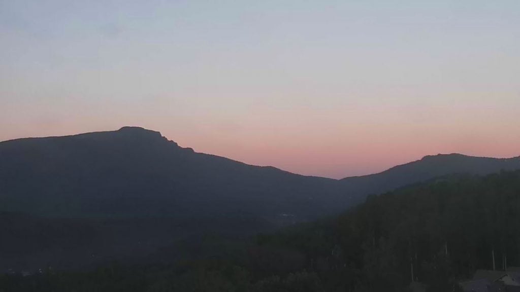 grandfather mountain sunrise photos